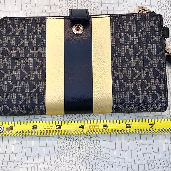 Michael Kors Women's Logo Stripe Continental Set Travel Double Top Zip Wallet - Picture 11 of 15